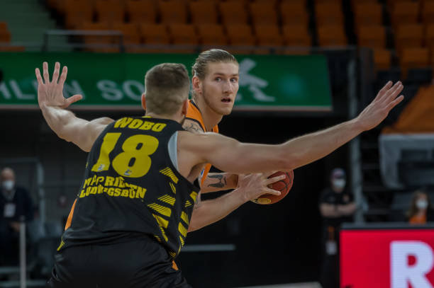 浙江女排以 浙江女排以